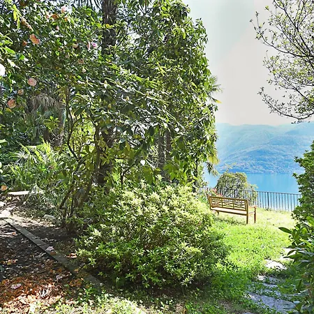 Peace Over The Lake - Happy Guest house